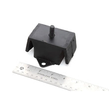 Load image into Gallery viewer, TR7 - UKC6710 - FRONT ENGINE MOUNT right (upper)
